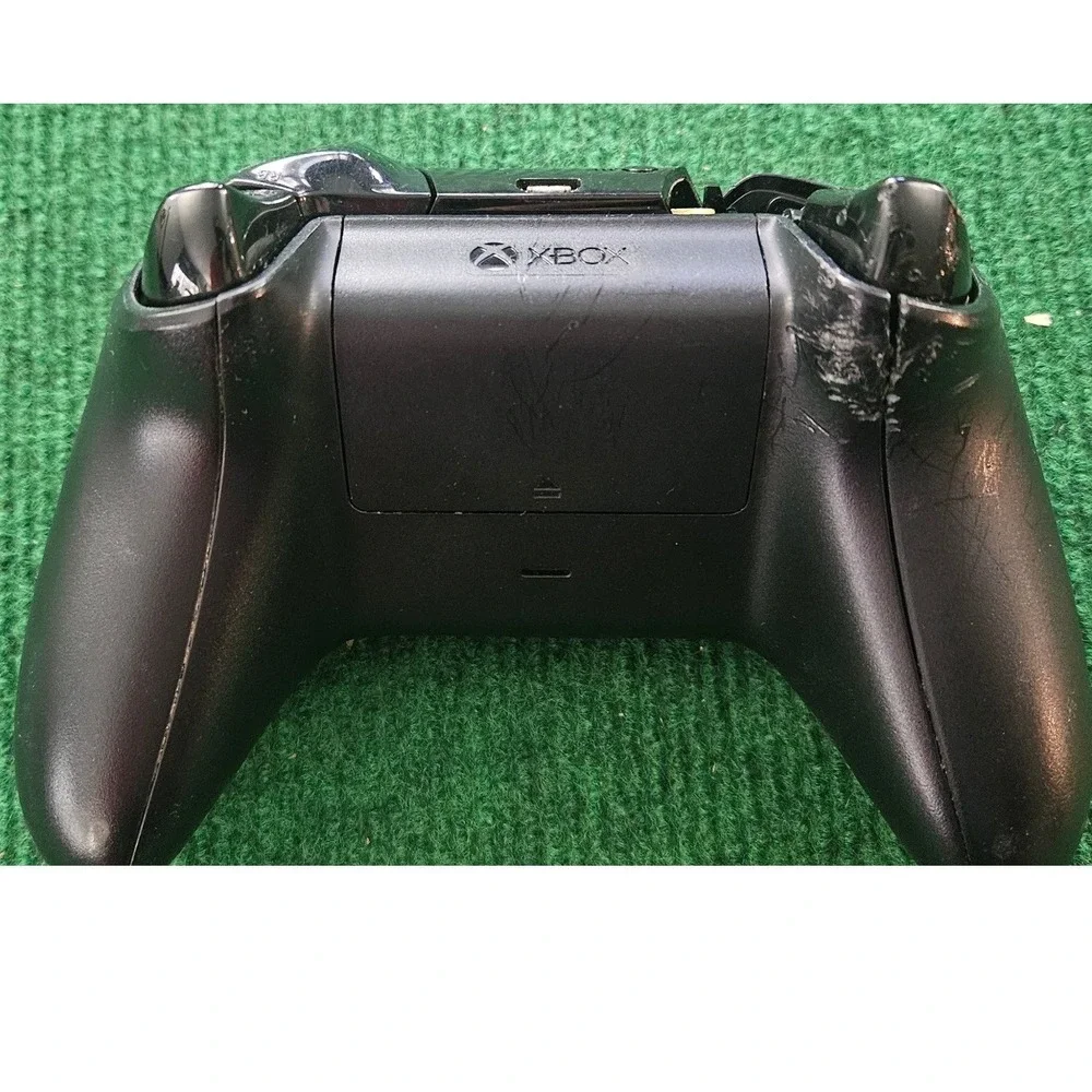 Xbox One Wireless Controller Black‎ Damaged For Parts Or Repair